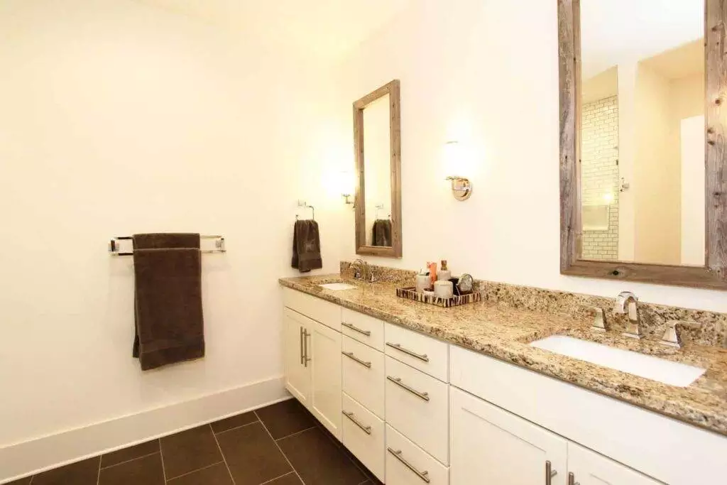 105-Mews-Way-03202726257309