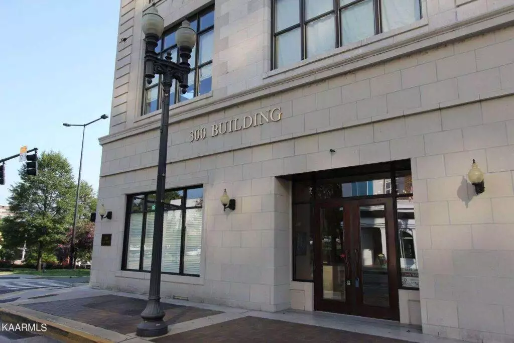300-Building-301-0754904455