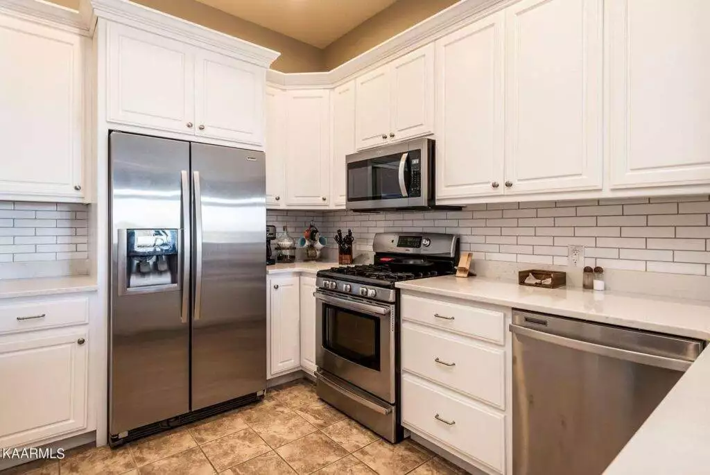 300-Building-301-21519834081