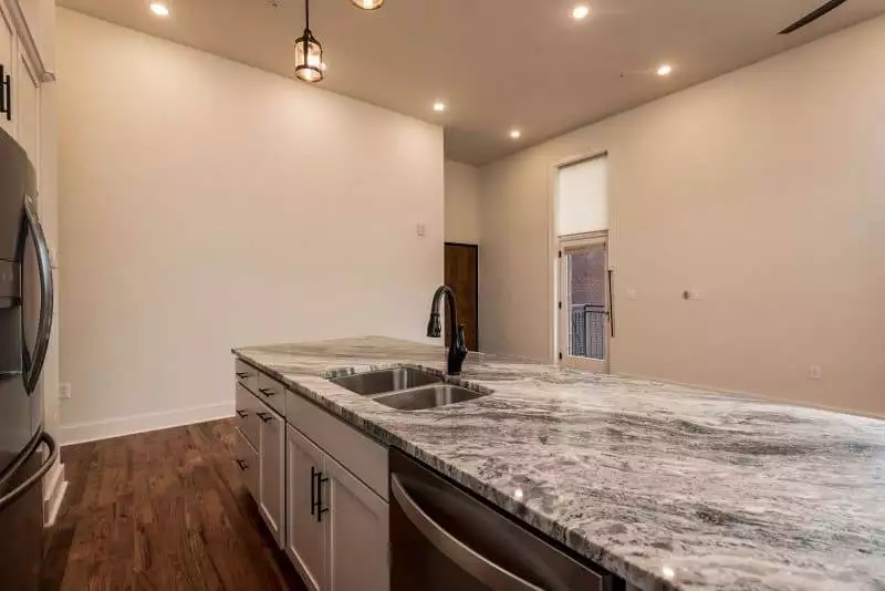 355_Ogden-208_108