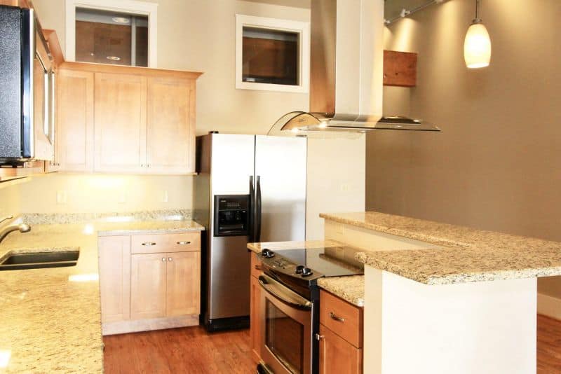 402-S-Gay-St-405-09