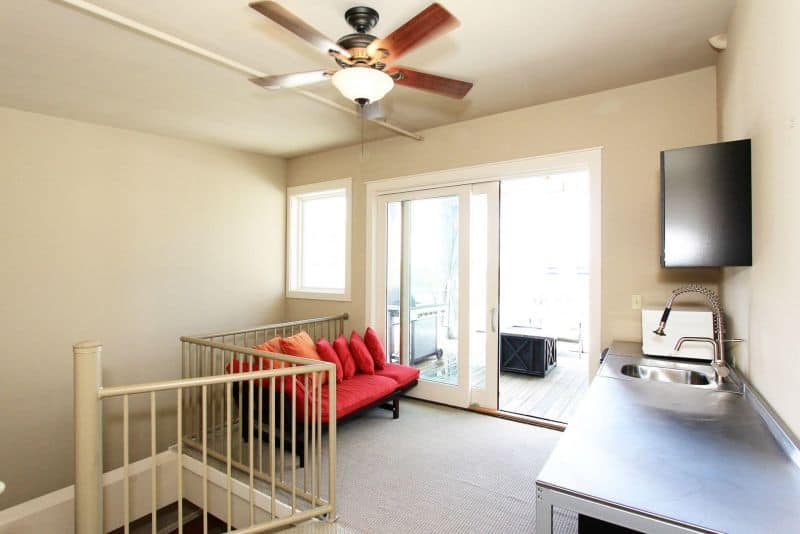 402-S-Gay-St-405-26