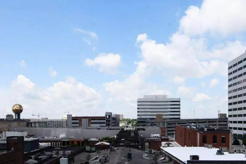 402-S-Gay-St-405-29