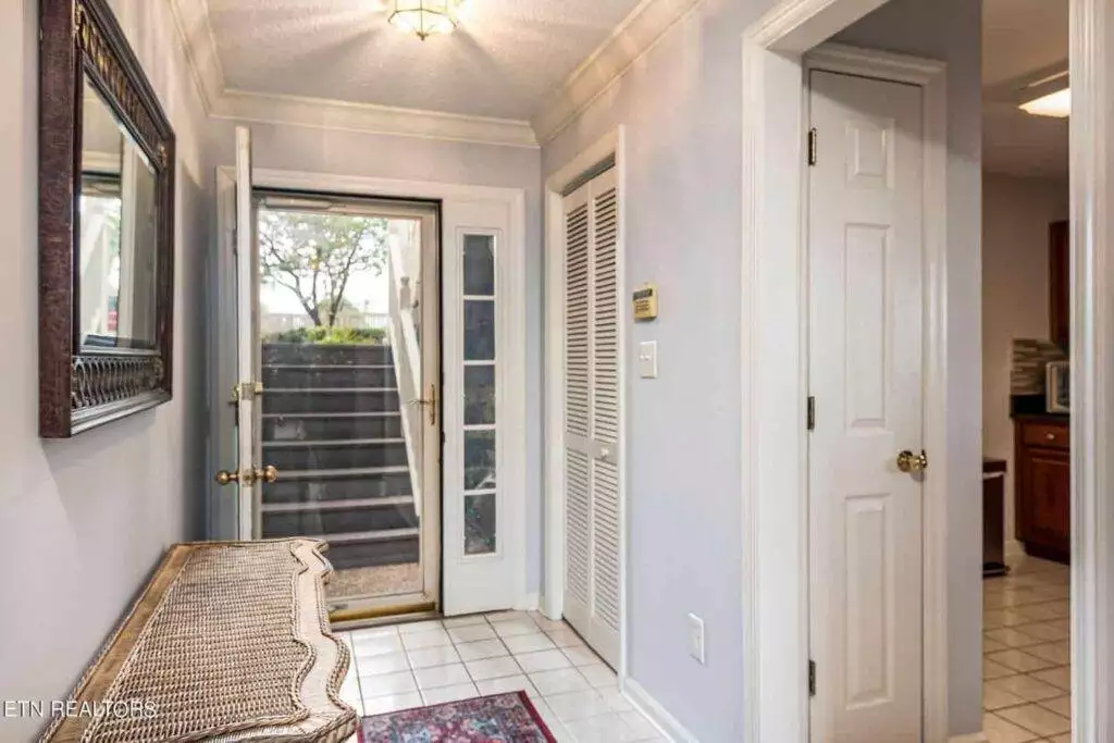512-Riverfront-3828423710