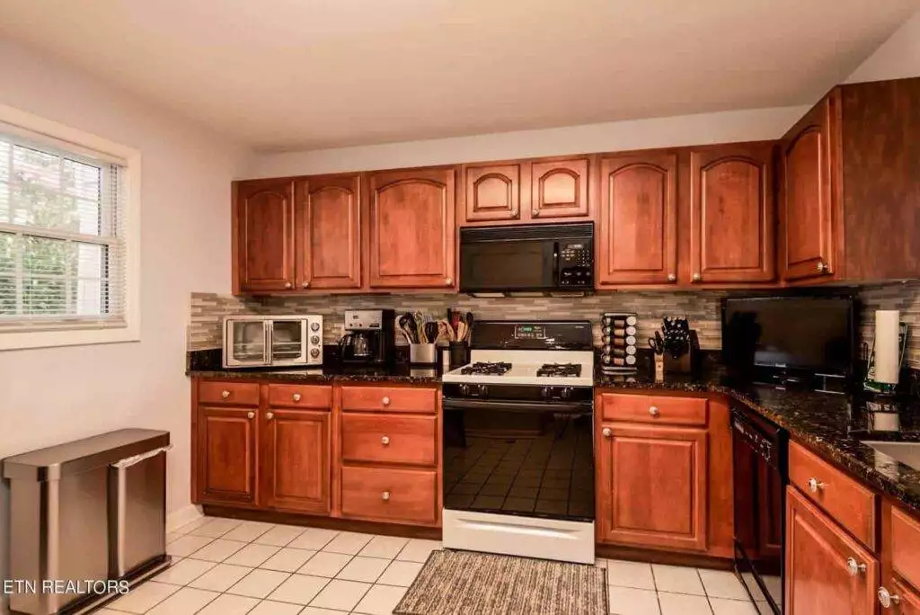 512-Riverfront-3833646802