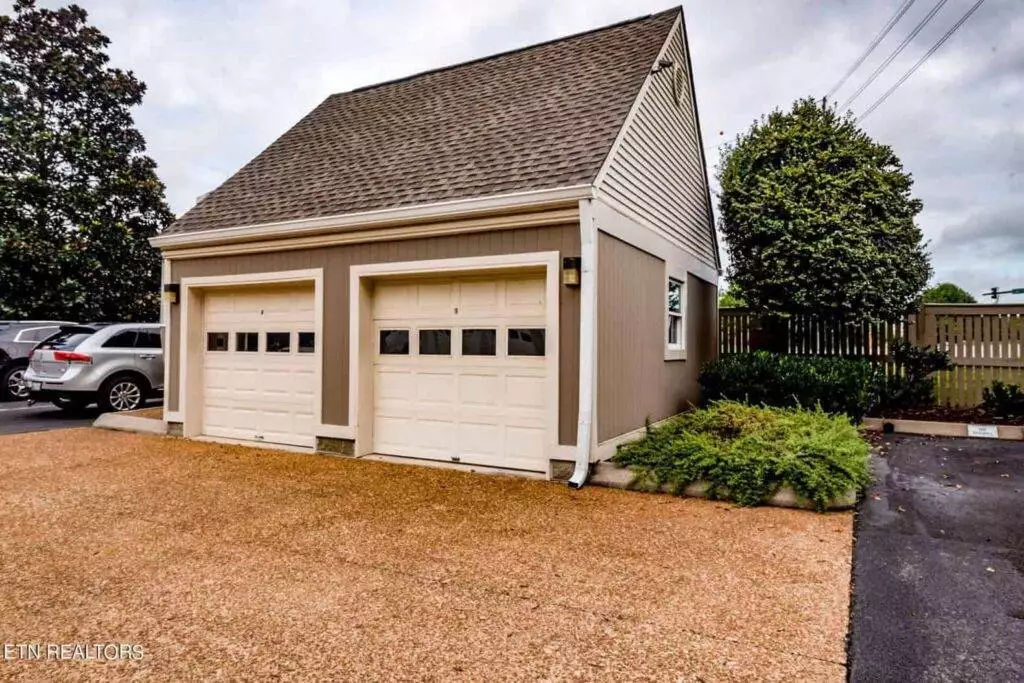 512-Riverfront-3928623247