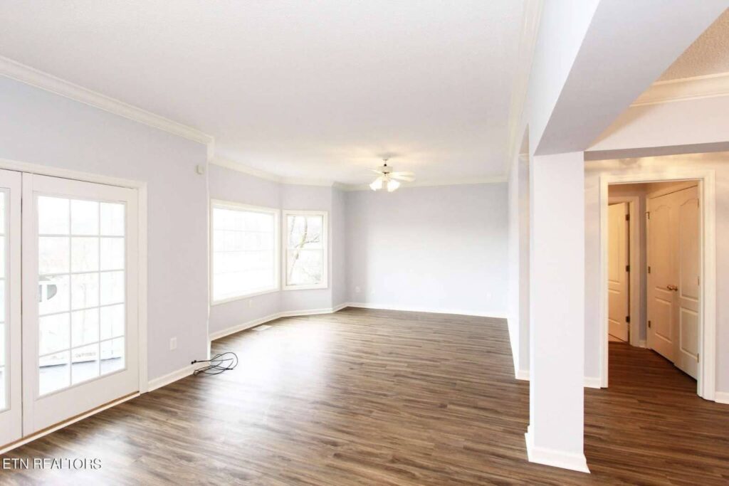 512-Riverfront-4300781462