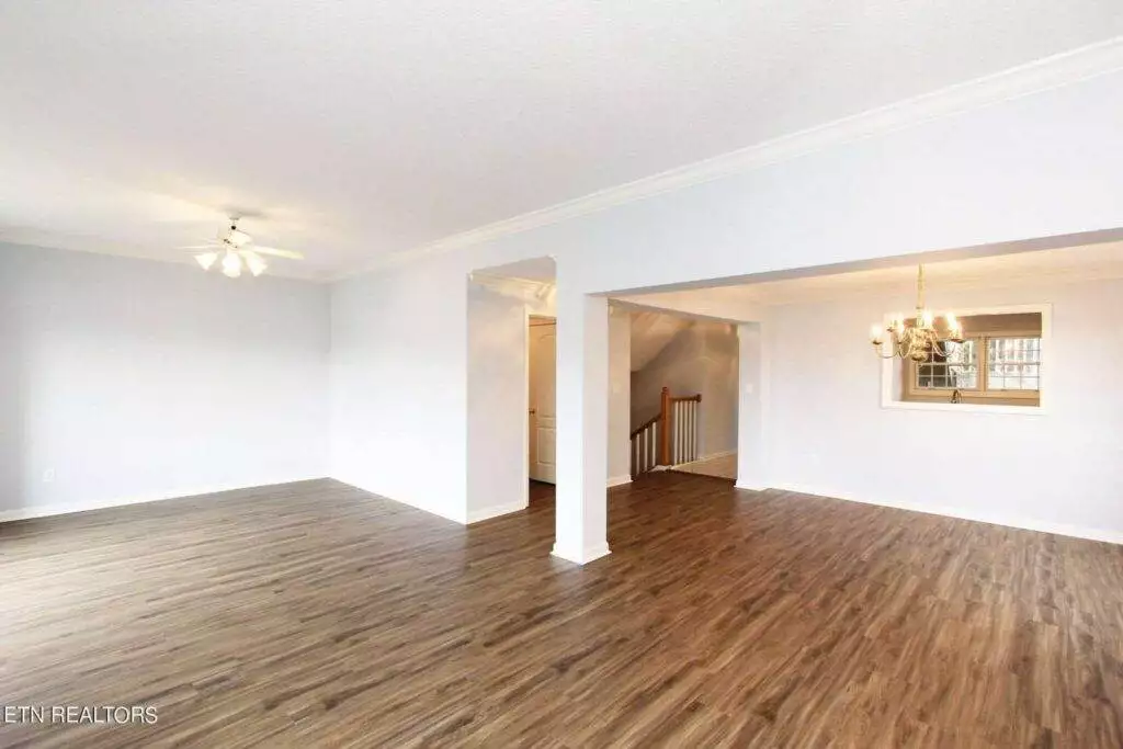 512-Riverfront-4303386114