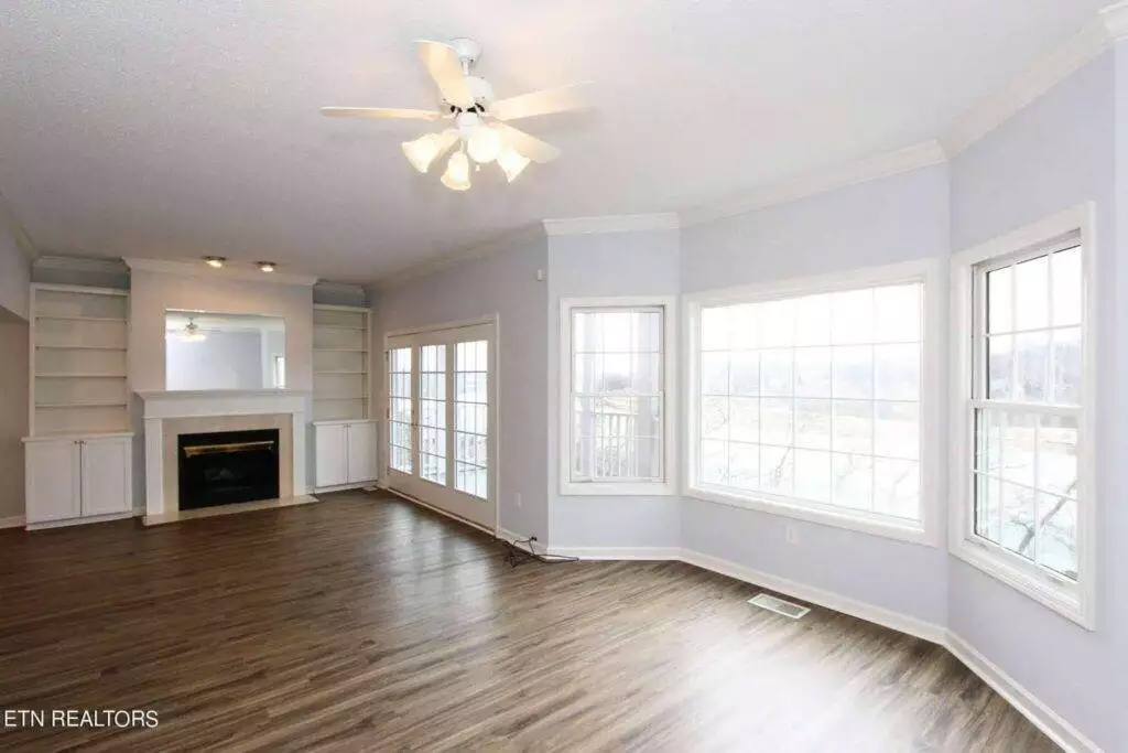 512-Riverfront-4311243053