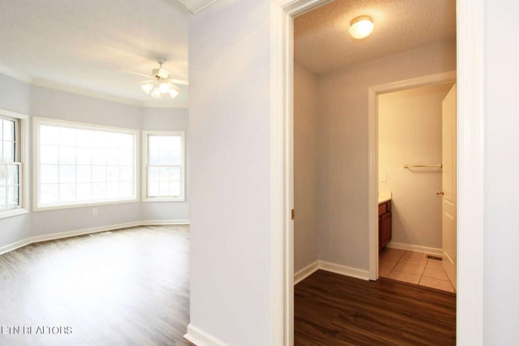 512-Riverfront-4313650626
