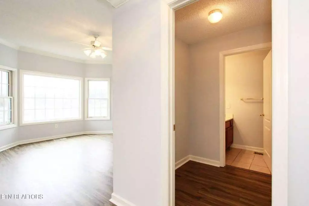 512-Riverfront-4313650626