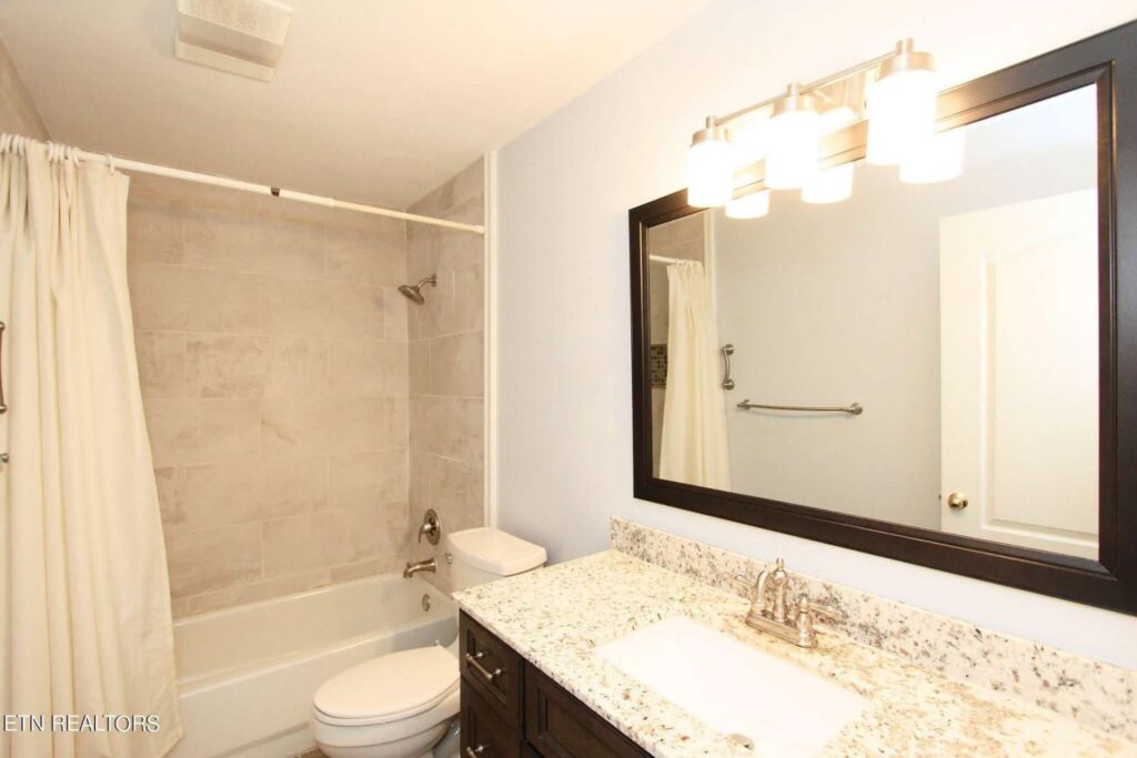 512-Riverfront-4343534833