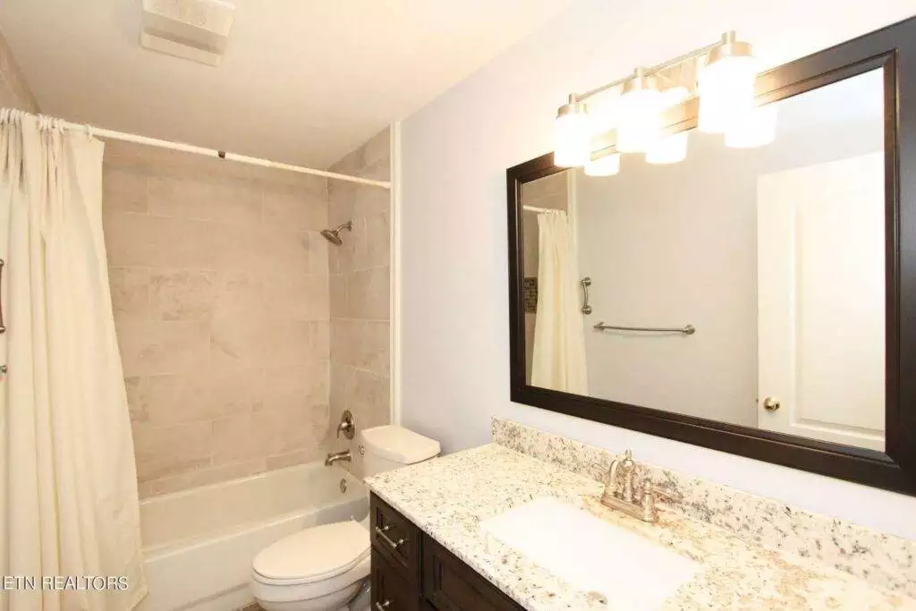 512-Riverfront-4343534833