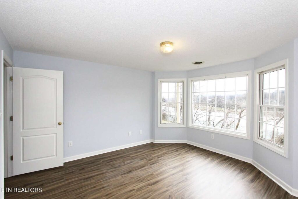 512-Riverfront-4346147538