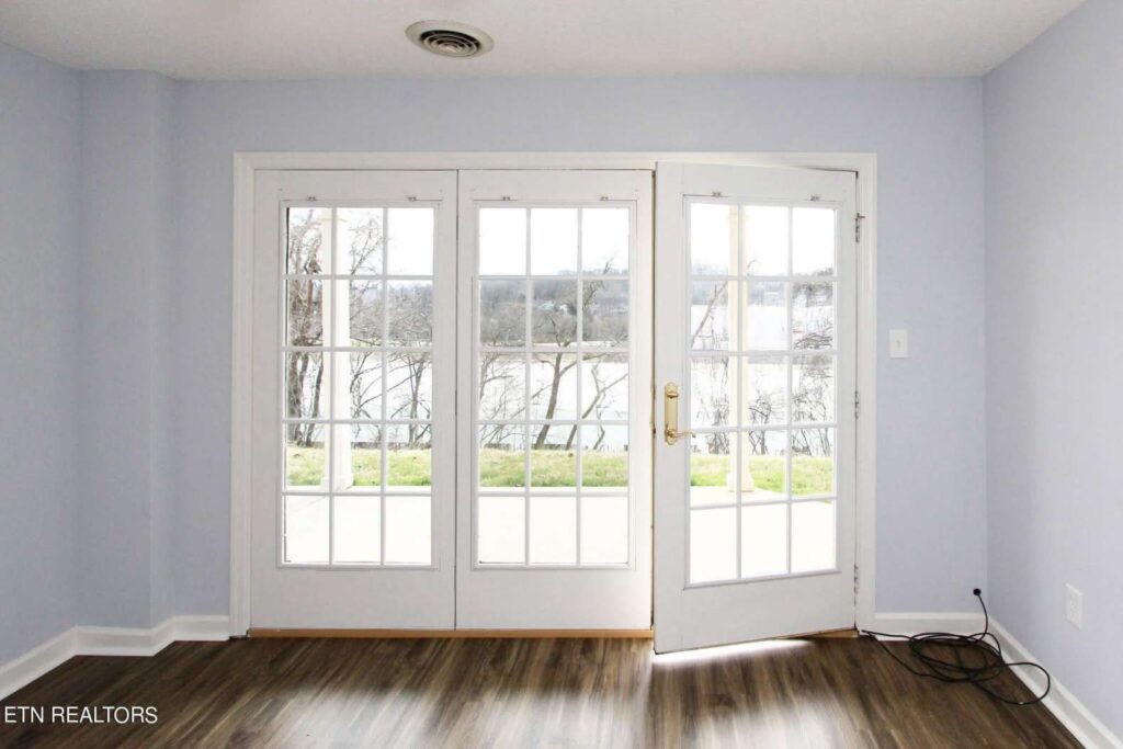 512-Riverfront-4414108479