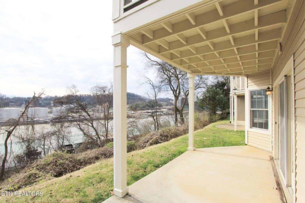 512-Riverfront-4420689196