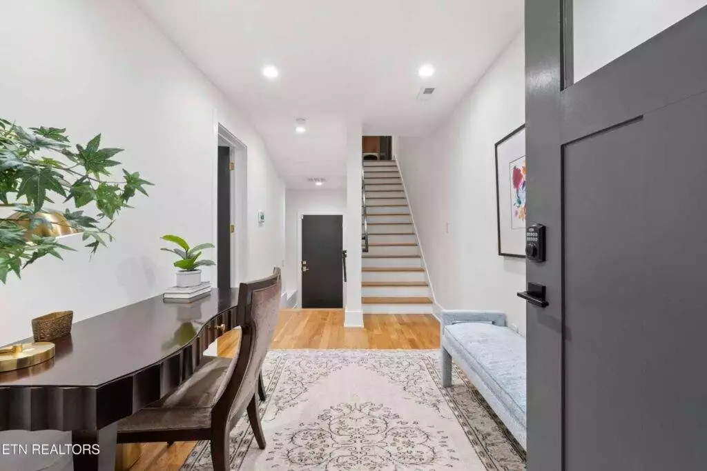 525-City-House-29