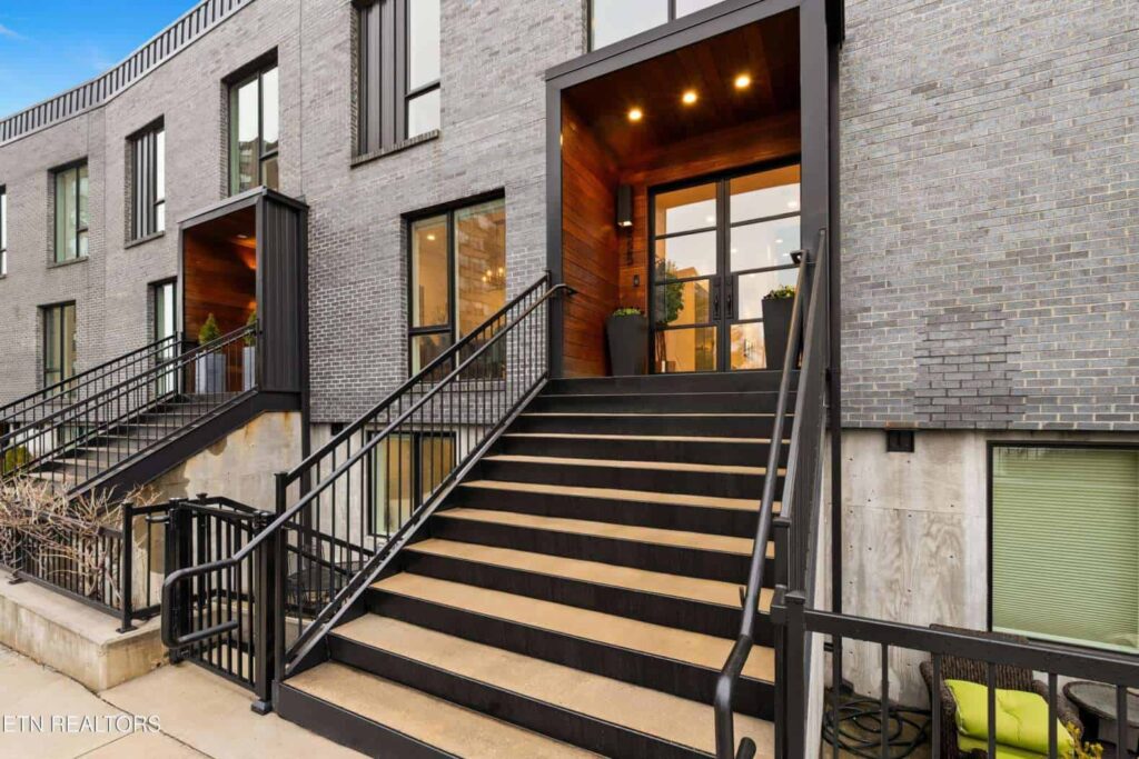 525-City-House-49