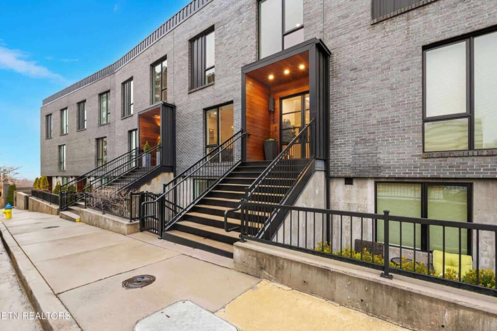 525-City-House-50