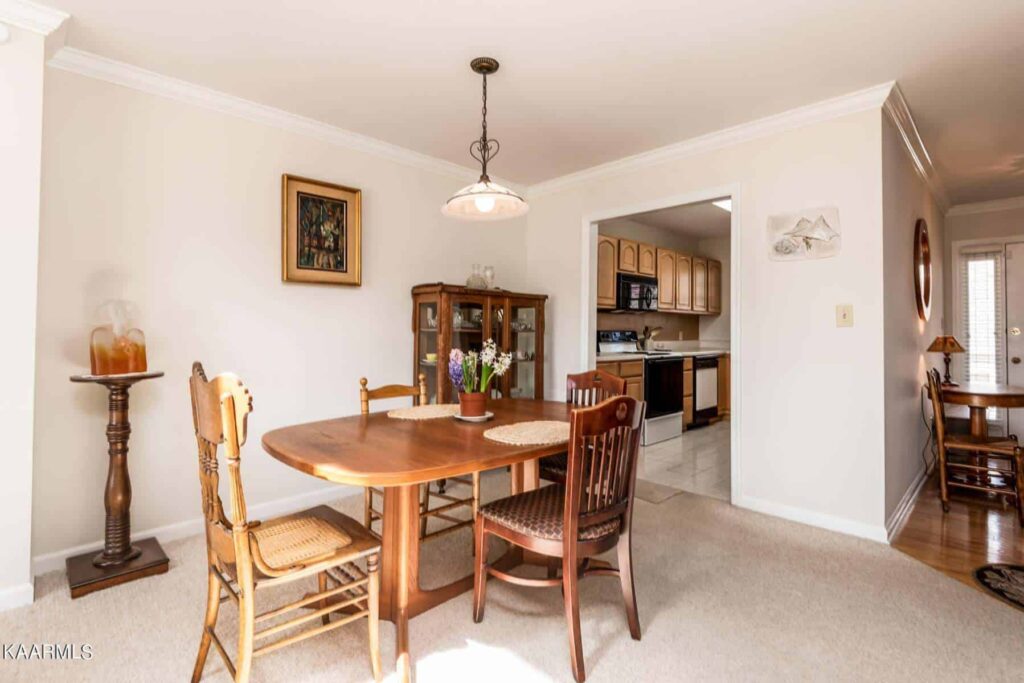 526-Riverfront-Way-2222409517