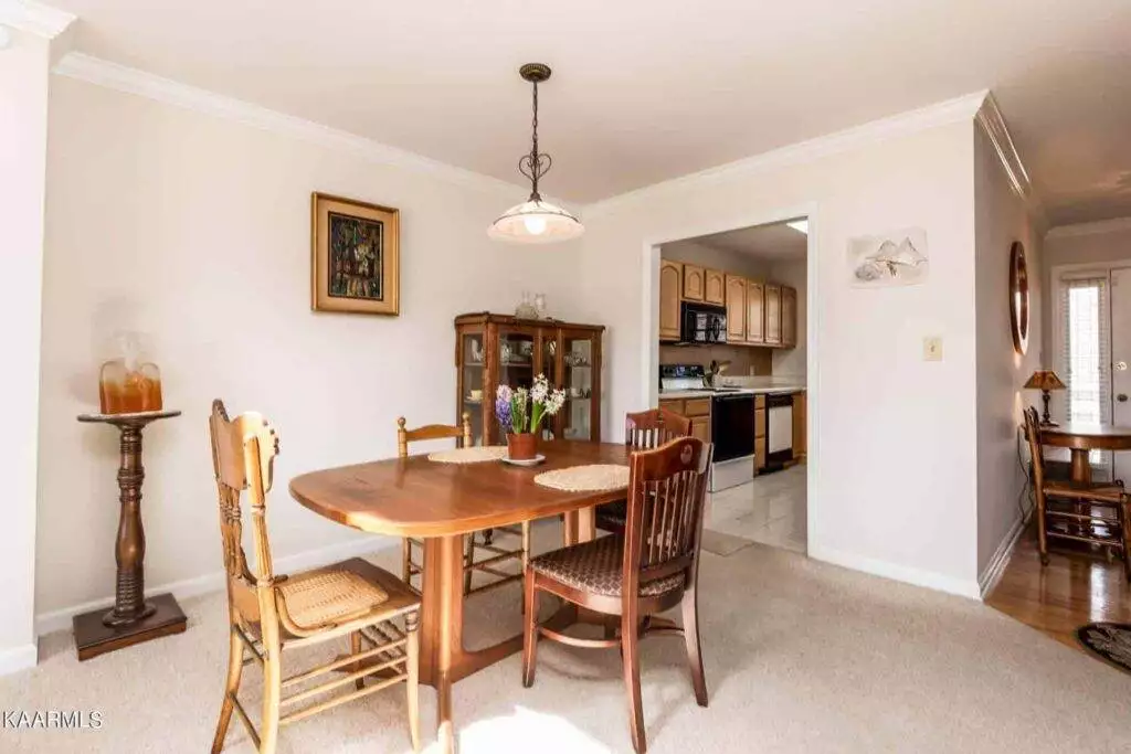 526-Riverfront-Way-2222409517