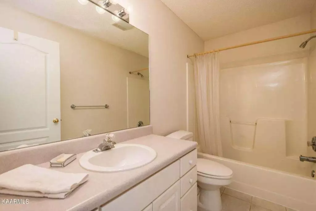 526-Riverfront-Way-2252920670