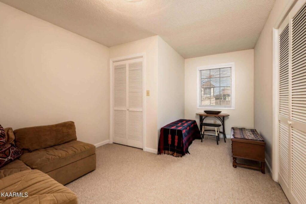 526-Riverfront-Way-2306135806