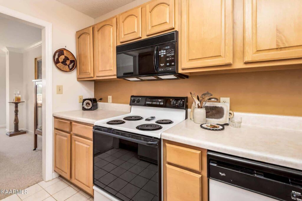 526-Riverfront-Way-2603056263