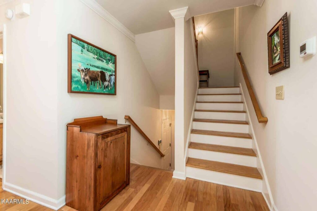 526-Riverfront-Way-2907032889