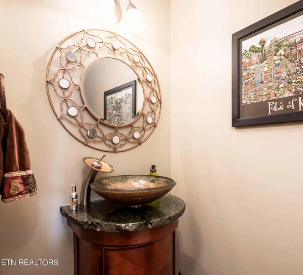 550-Riverfront-182237988518