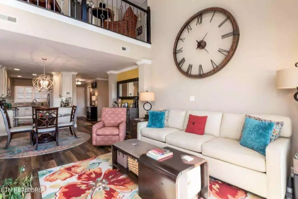 550-Riverfront-182253224876