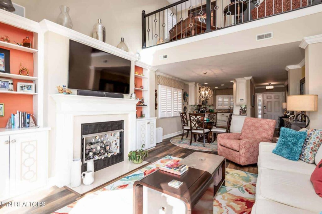 550-Riverfront-182256044246