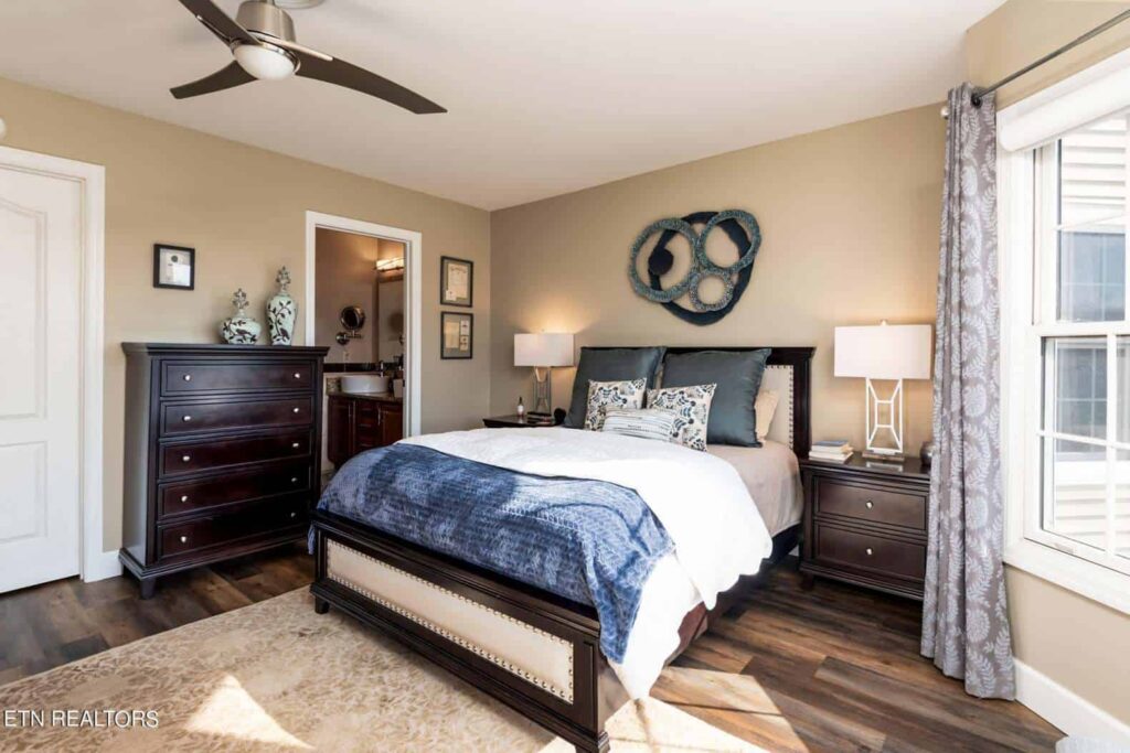 550-Riverfront-182313397430