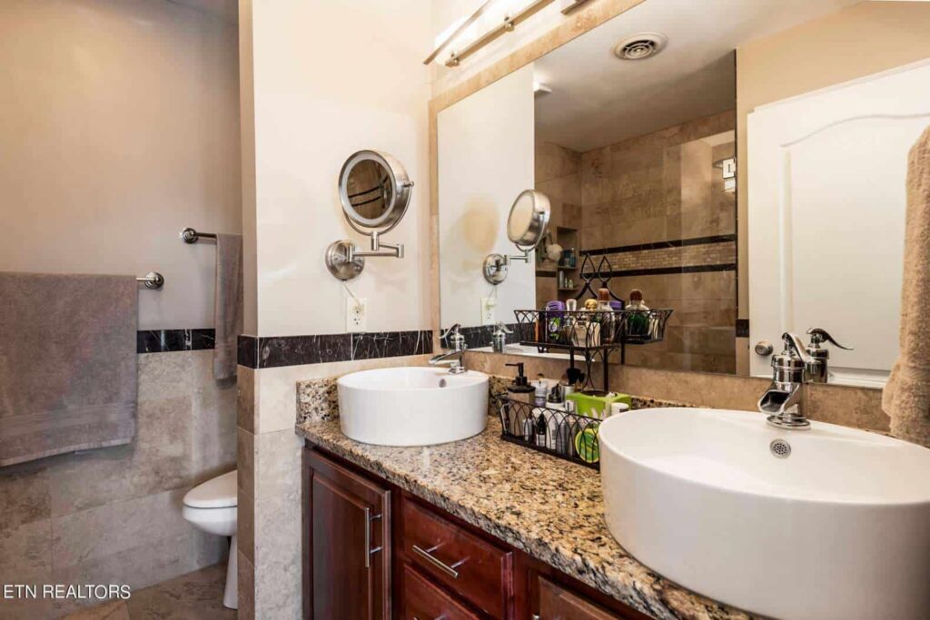 550-Riverfront-182316071764