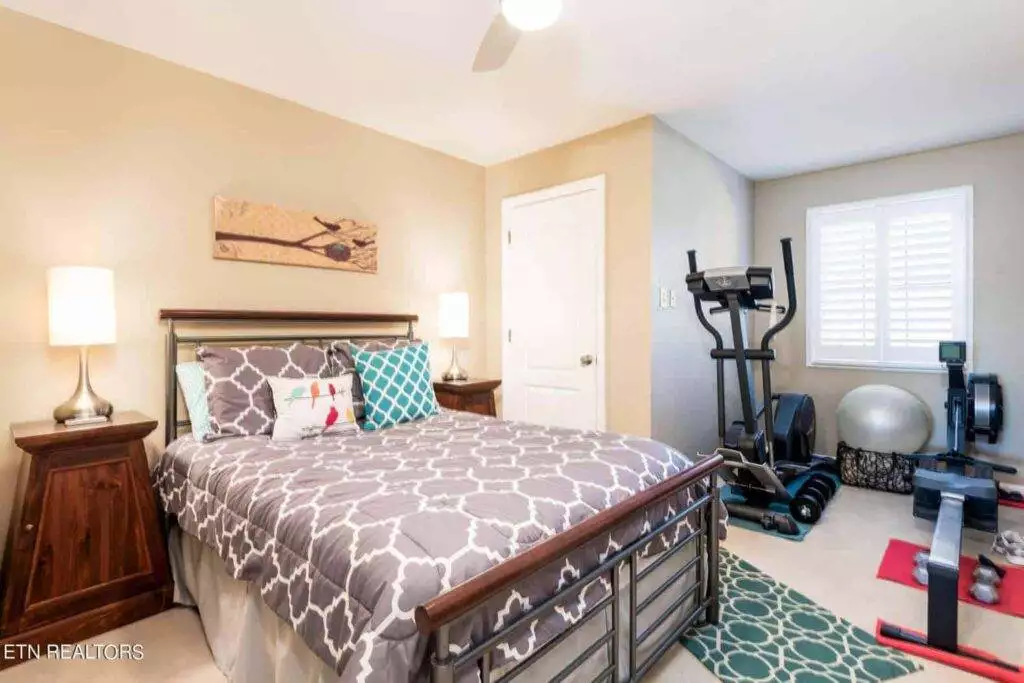 550-Riverfront-182328050157