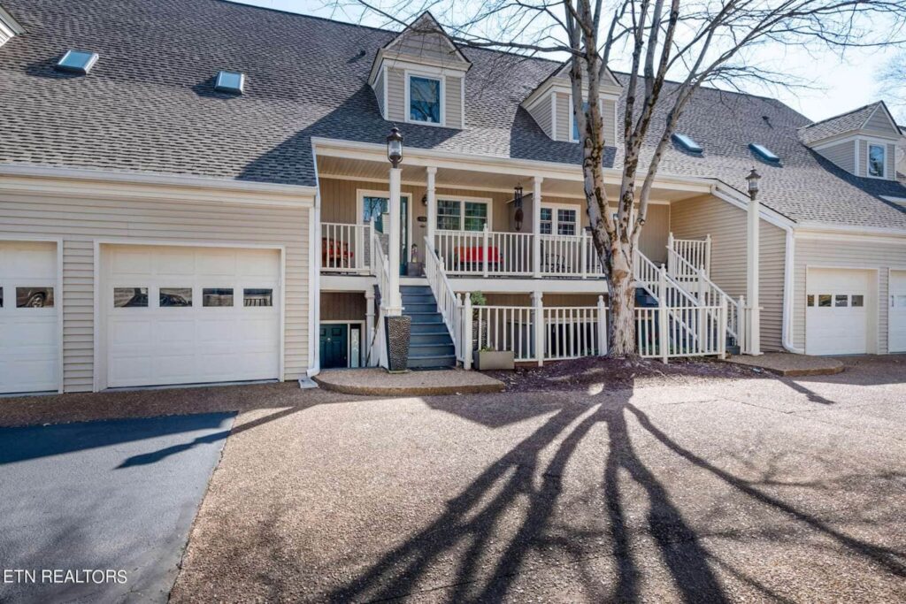 556-Riverfront-139240080