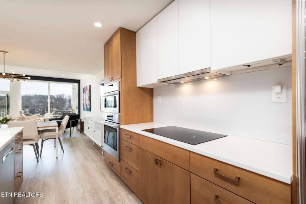 556-Riverfront-233013672
