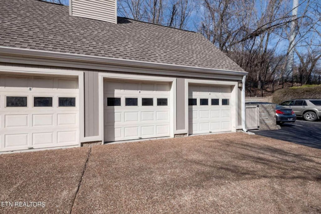 556-Riverfront-340909701