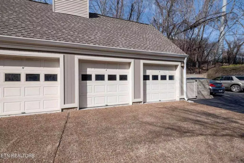 556-Riverfront-340909701