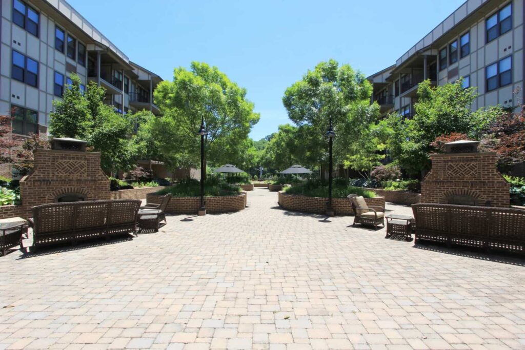 Courtyard.Fireplaces
