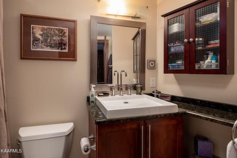 Crown-Court-Condominiums-356732710