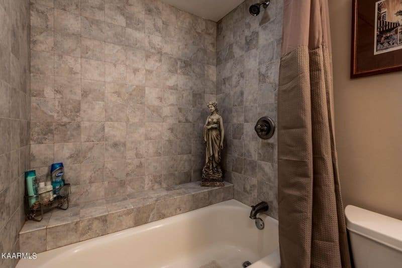 Crown-Court-Condominiums-359035213