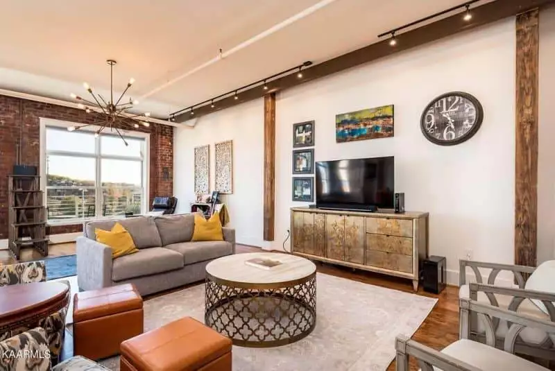 Gallery-Lofts-402-604896718