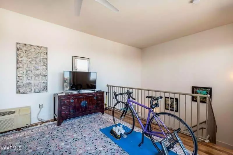 Gallery-Lofts-402-714571613