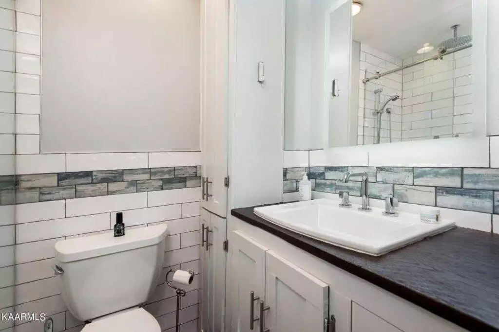 Pembroke-405-164237507313