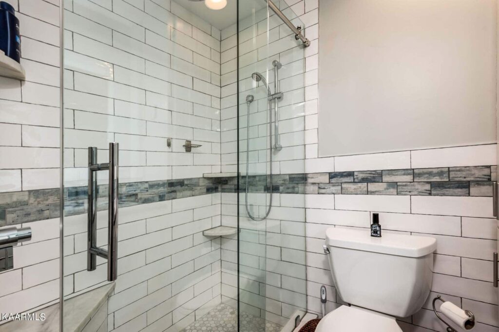 Pembroke-405-164239710499
