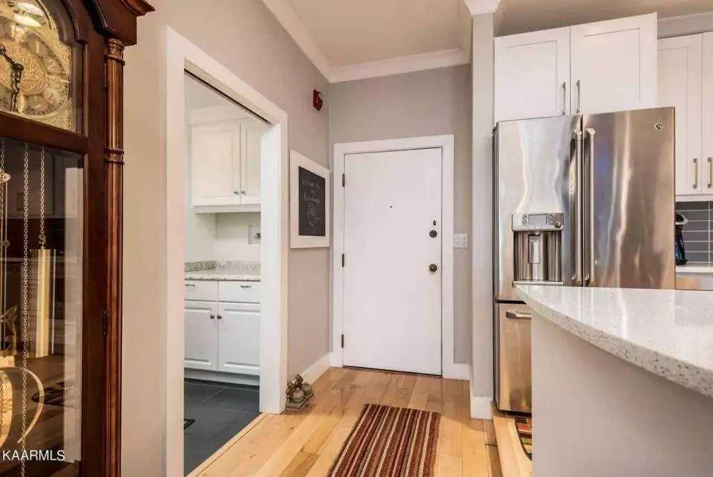 Pembroke-603-543097689