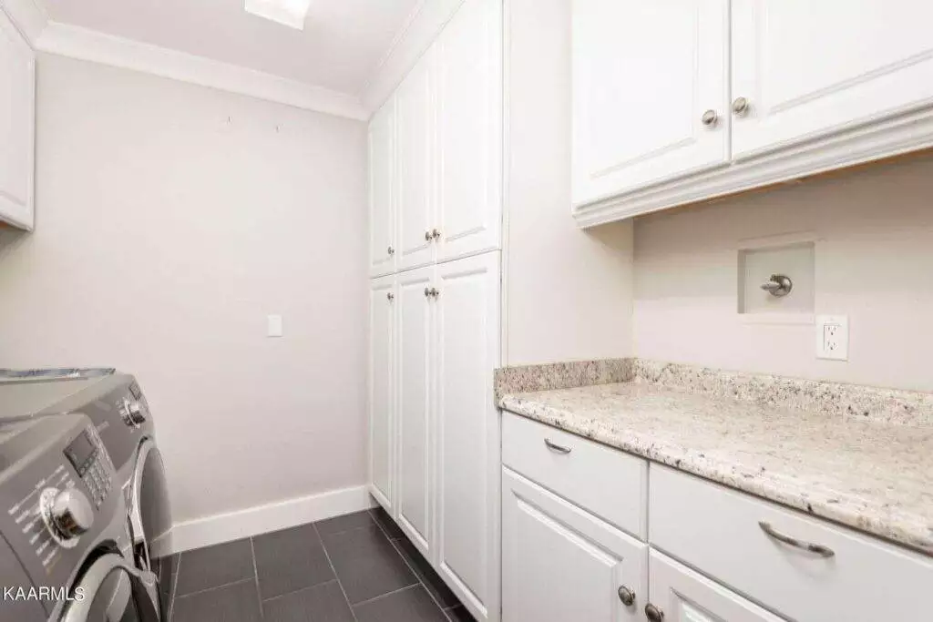 Pembroke-603-611062150