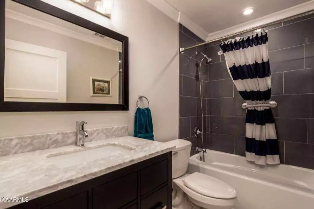 Pembroke-603-622785654