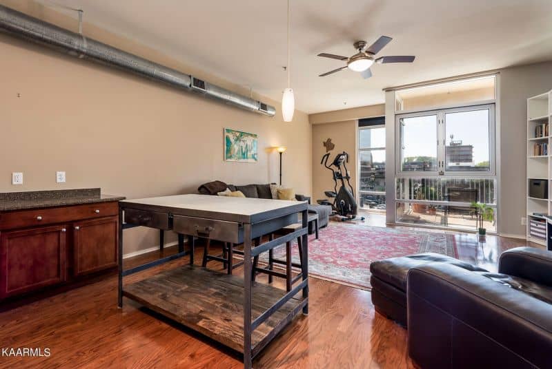 Residences-at-Market-Square-303-24063381